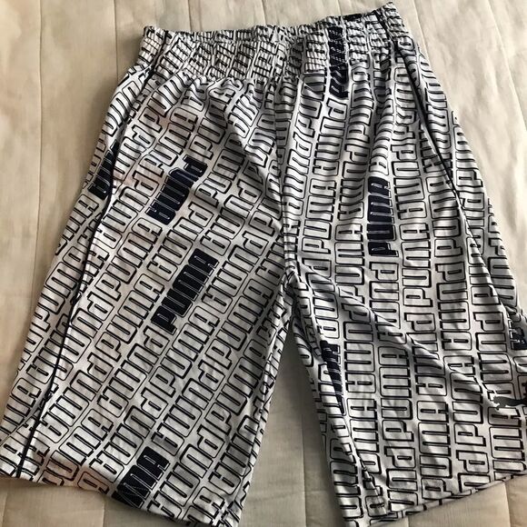 Puma boys athletic shorts size XL 18/20 - Picture 1 of 3